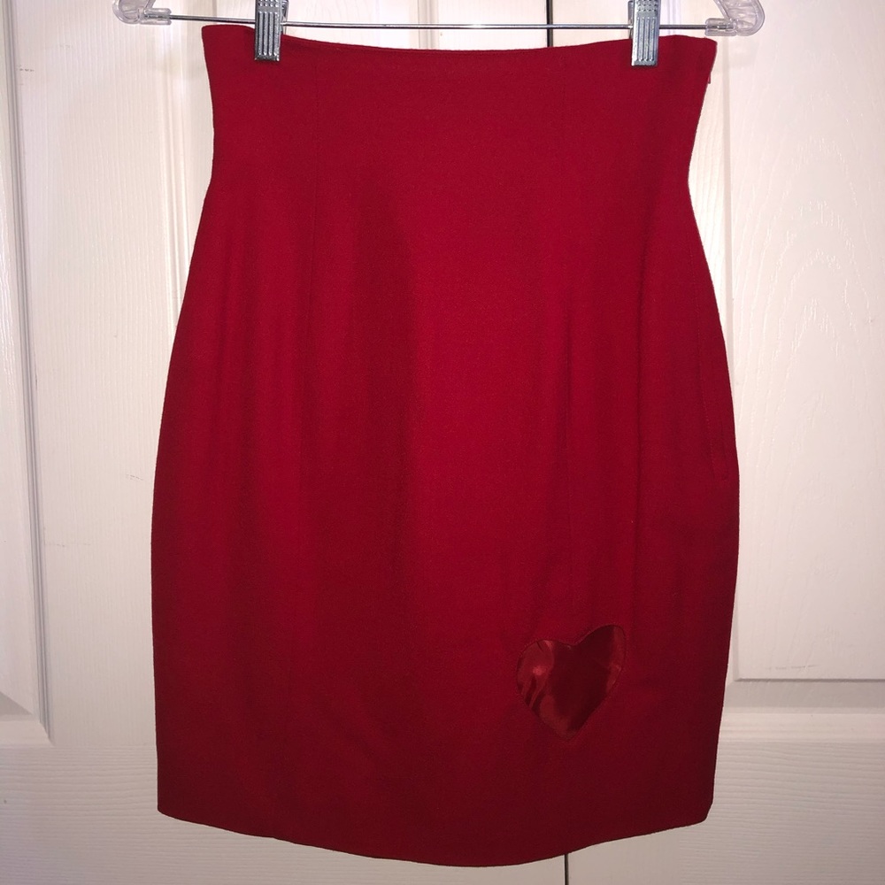 Saelee red skirt